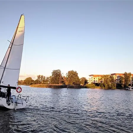 Appartement Marina Blue - Super Widok Z Wlasnego Ogrodka Na Jezioro, Parking, Netflix I Max *