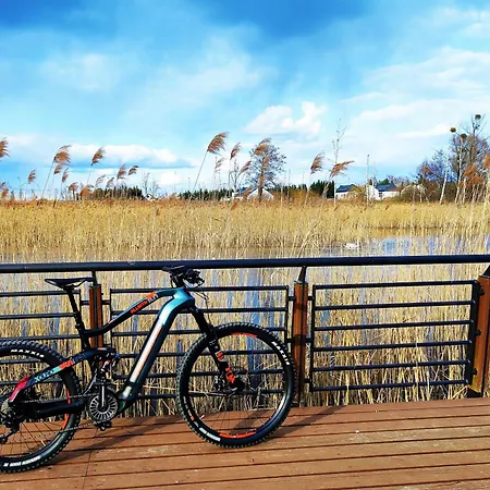 Marina Blue - Super Widok Z Wlasnego Ogrodka Na Jezioro, Parking, Netflix I Max Apartamento