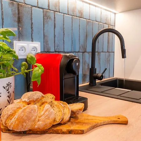 Apartamento Marina Blue - Super Widok Z Wlasnego Ogrodka Na Jezioro, Parking, Netflix I Max *